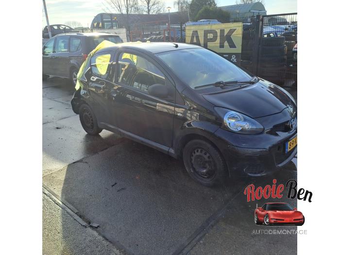 Toyota Aygo 1.0 12V VVT-i Sloopvoertuig (2010, Zwart)