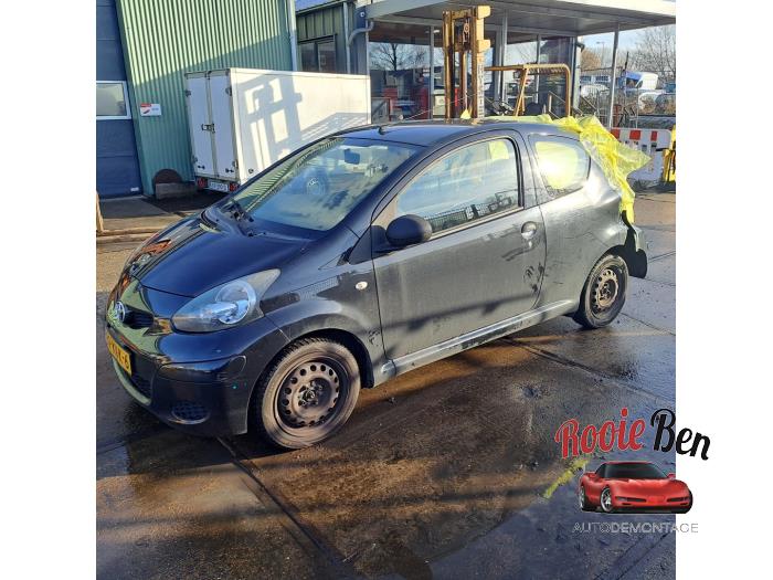 Toyota Aygo 1.0 12V VVT-i Sloopvoertuig (2010, Zwart)