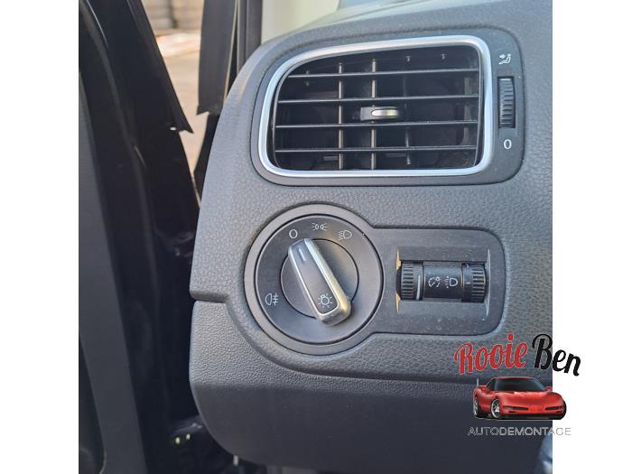 Volkswagen Polo V 1.4 16V Sloopvoertuig (2010, Zwart)