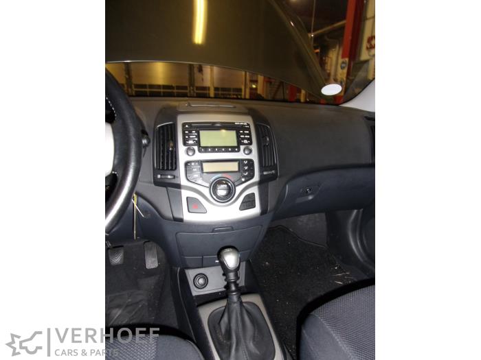 Hyundai i30 Crosswagon 1.6 CVVT 16V Sloopvoertuig (2009, Grijs)