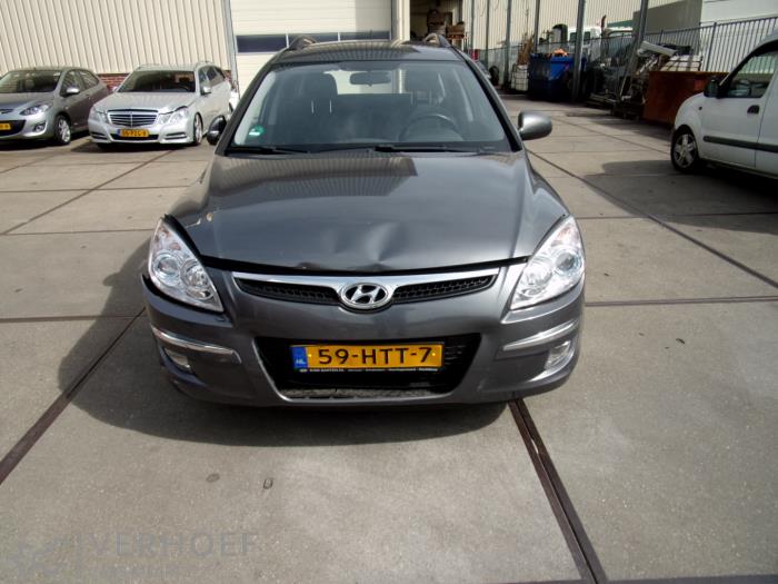 Hyundai i30 Crosswagon 1.6 CVVT 16V Sloopvoertuig (2009, Grijs)