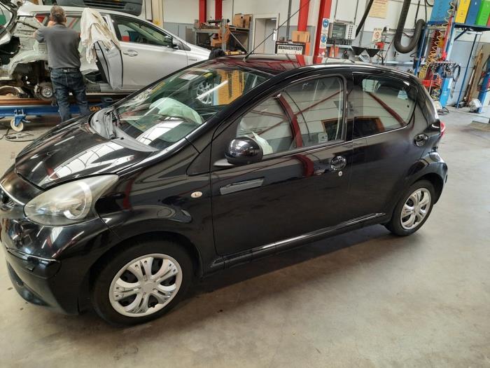Toyota Aygo 1.0 12V VVT-i Sloopvoertuig (2007, Zwart)