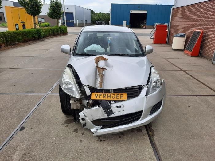 Suzuki Swift Sloopvoertuig (2012, Grijs)