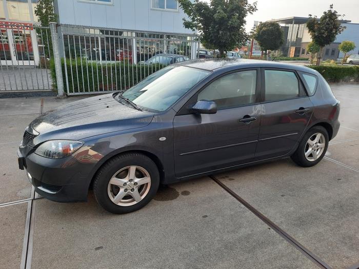 Mazda 3 Sport 1.6i 16V Sloopvoertuig (2006, Grijs)