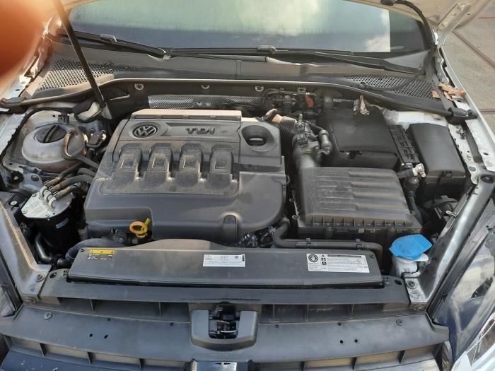 Volkswagen Golf Sloopvoertuig (2017, Wit)