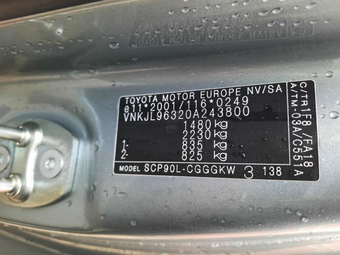 Toyota Yaris II 1.3 16V VVT-i Sloopvoertuig (2008, Grijs)