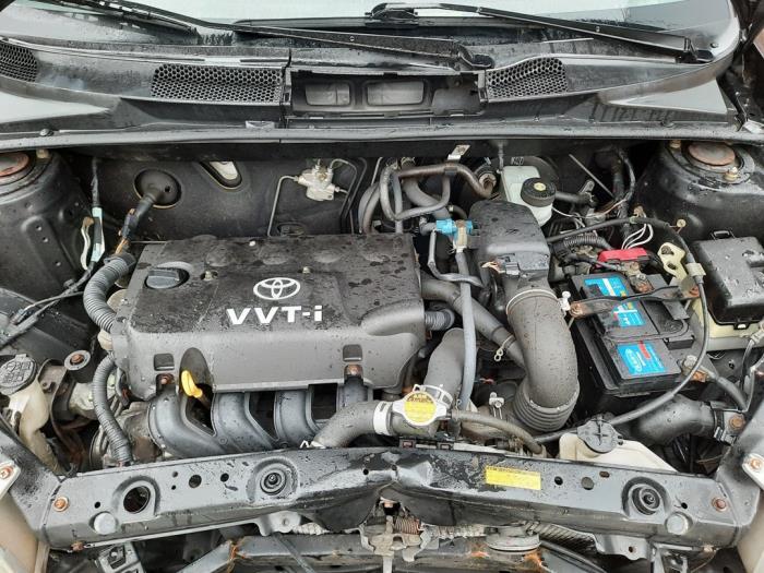 Toyota Yaris 1.3 16V VVT-i Sloopvoertuig (2001, Zwart)