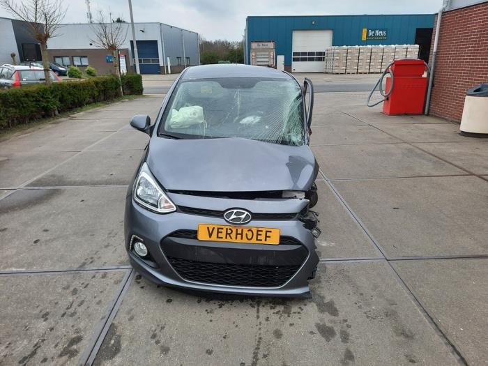 Hyundai i10 1.0 12V Sloopvoertuig (2014, Grijs)