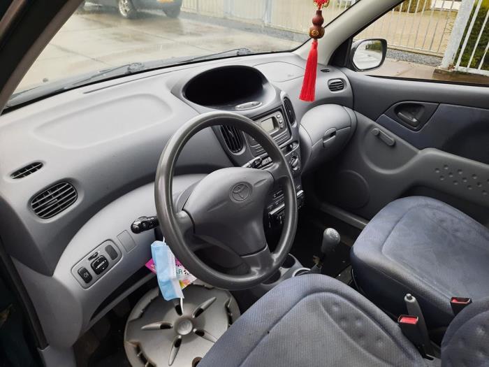 Toyota Yaris Verso 1.3 16V Sloopvoertuig (2000, Groen)