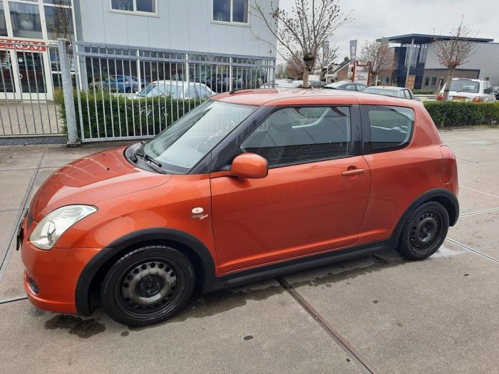 Suzuki Swift 1.3 VVT 16V Sloopvoertuig (2007, Oranje)