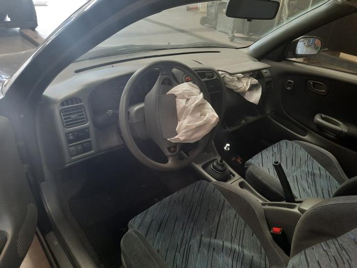 Suzuki Baleno 1.6 16V Sloopvoertuig (2000, Zwart)