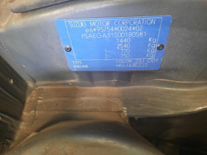 Suzuki Baleno 1.6 16V Sloopvoertuig (2000, Zwart)