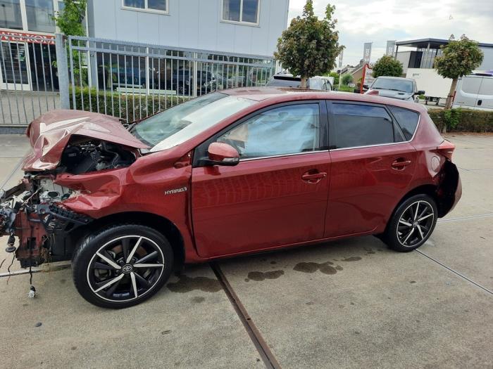 Toyota Auris 1.8 16V Hybrid Sloopvoertuig (2017, Rood)