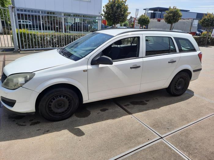 Opel Astra H SW 1.6 16V Twinport Sloopvoertuig (2006, Wit)