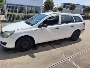 Opel Astra H SW 1.6 16V Twinport Sloopvoertuig (2006, Wit)