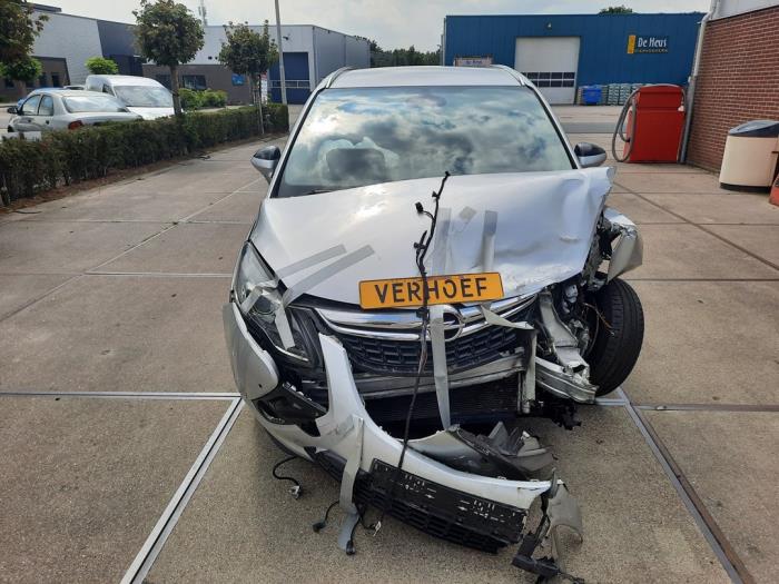 Opel Zafira Tourer 1.4 Turbo 16V Ecotec Sloopvoertuig (2014, Grijs)