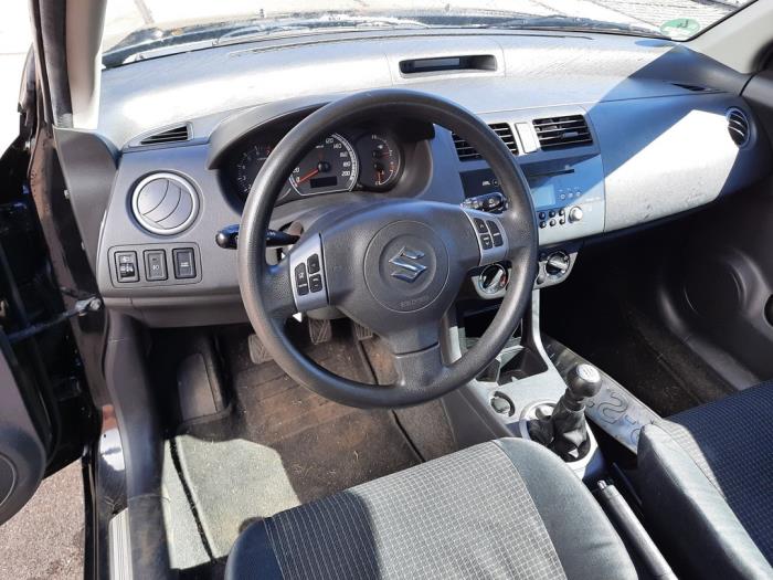 Suzuki Swift 1.5 VVT 16V Sloopvoertuig (2005, Zwart)