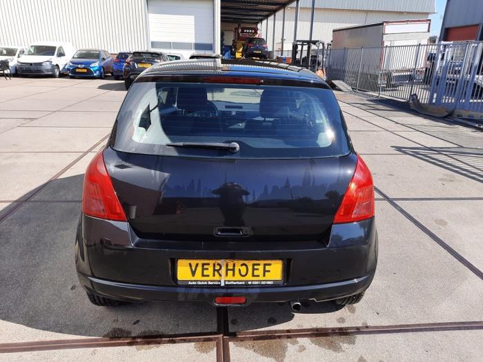 Suzuki Swift 1.5 VVT 16V Sloopvoertuig (2005, Zwart)