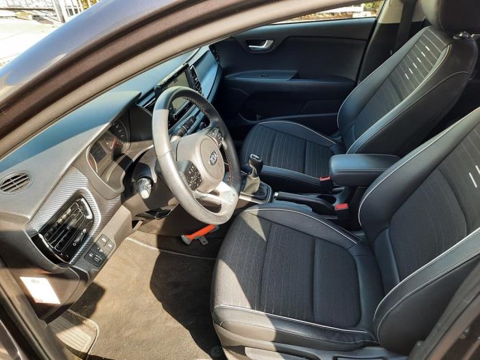 Kia Rio IV 1.0i T-GDi 100 12V Sloopvoertuig (2020, Grijs)