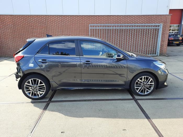 Kia Rio IV 1.0i T-GDi 100 12V Sloopvoertuig (2020, Grijs)