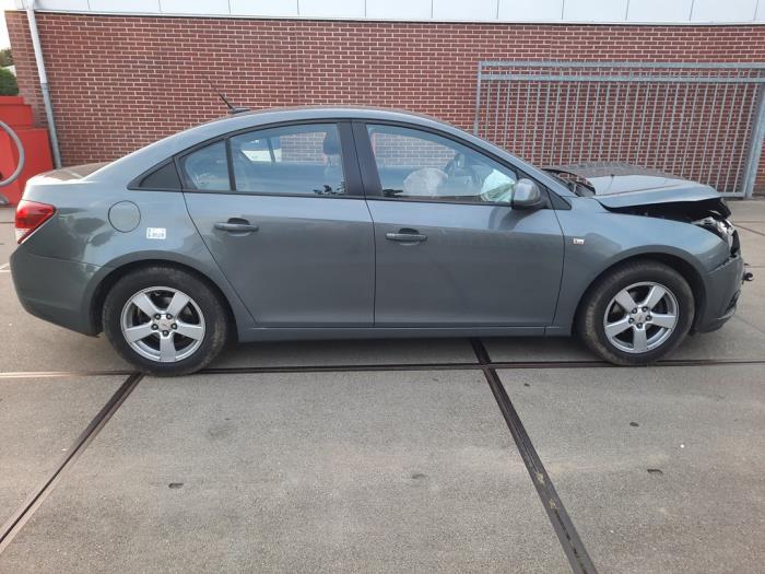 Chevrolet Cruze 1.8 16V VVT Bifuel Sloopvoertuig (2012, Grijs)
