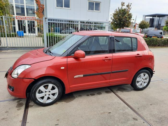 Suzuki Swift 1.3 VVT 16V Sloopvoertuig (2008, Rood)