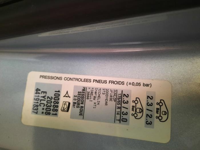 Peugeot 206 1.4 XR,XS,XT,Gentry Sloopvoertuig (2004, Grijs)