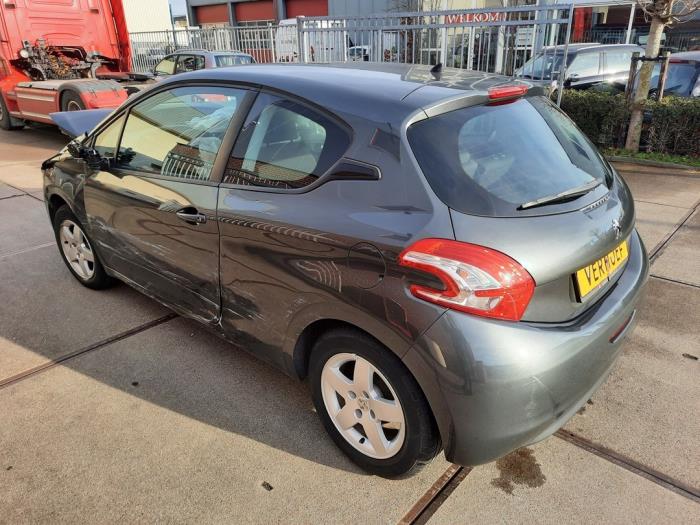 Peugeot 208 I 1.2 Vti 12V PureTech 82 Sloopvoertuig (2013, Grijs)