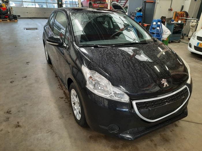 Peugeot 208 I 1.2 Vti 12V PureTech 82 Sloopvoertuig (2015, Zwart)