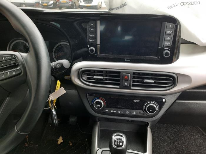 Hyundai i10 1.0 12V Sloopvoertuig (2021, Grijs)