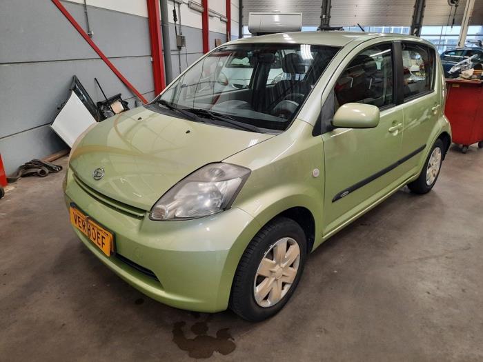 Daihatsu Sirion 2 1.0 12V DVVT Sloopvoertuig (2006, Groen)