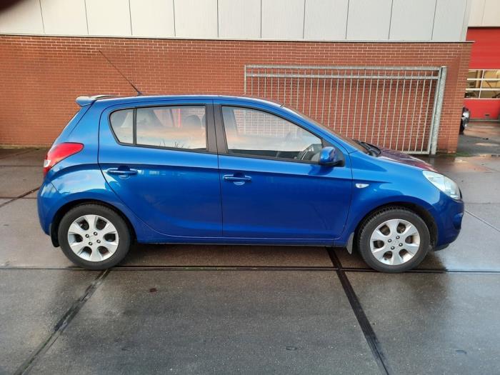 Hyundai i20 1.4i 16V Sloopvoertuig (2010, Blauw)