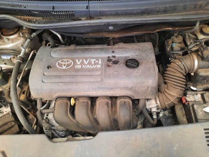 Toyota Corolla Verso 1.8 16V VVT-i Sloopvoertuig (2006, Grijs)