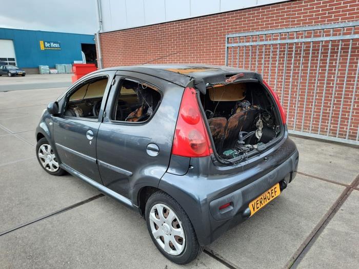 Peugeot 107 1.0 12V Sloopvoertuig (2012, Grijs)