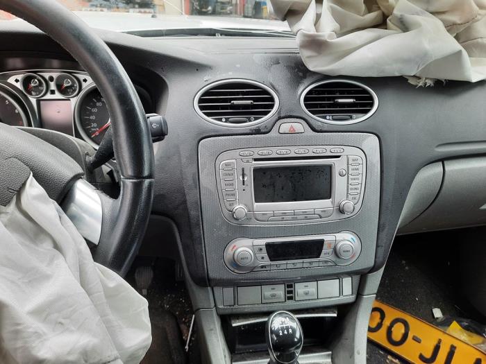 Ford Focus 2 Wagon 1.8 16V Sloopvoertuig (2009, Grijs)