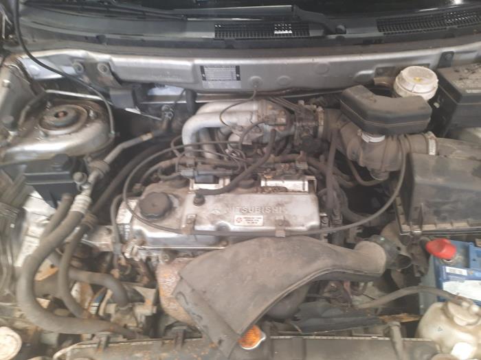 Mitsubishi Space Star 1.6 16V Sloopvoertuig (2005, Grijs)