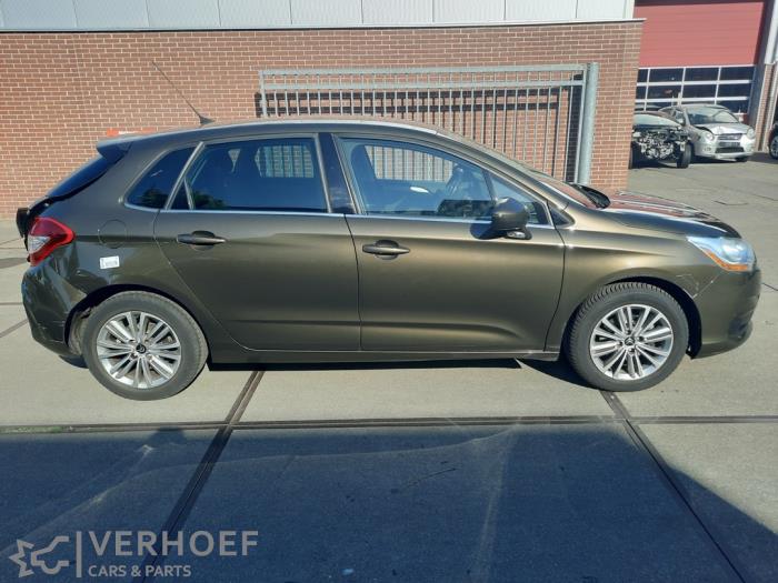 Citroen C4 Berline 1.6 16V VTi Sloopvoertuig (2011, Bruin)