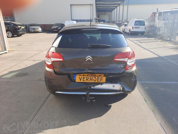 Citroen C4 Berline 1.6 16V VTi Sloopvoertuig (2011, Bruin)