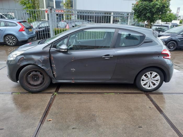 Peugeot 208 I 1.2 Vti 12V PureTech 82 Sloopvoertuig (2012, Grijs)