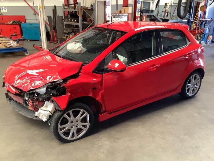 Mazda 2 1.5 16V S-VT Sloopvoertuig (2008, Rood)