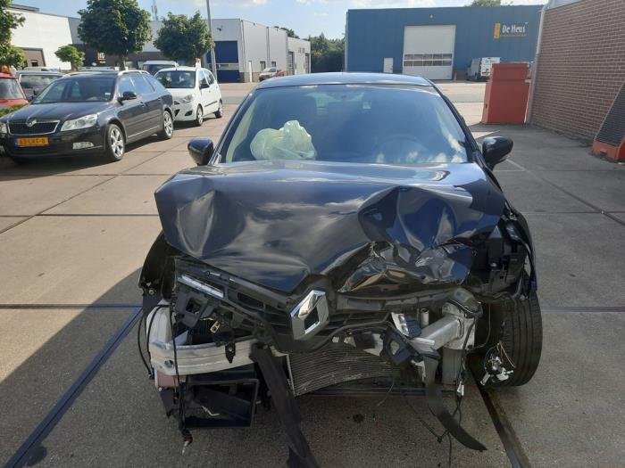 Renault Clio IV 0.9 Energy TCE 90 12V Sloopvoertuig (2015, Zwart)