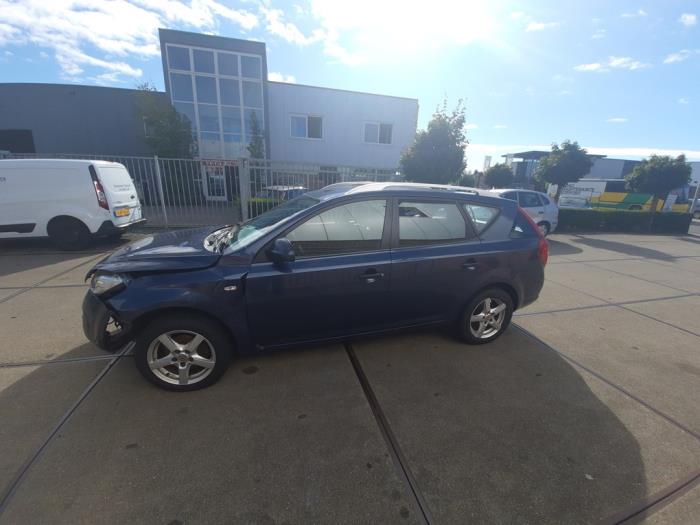 Kia Cee'd Sporty Wagon 1.6 CVVT 16V Sloopvoertuig (2009, Blauw)