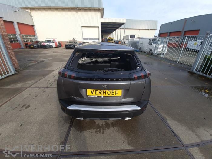 Peugeot 2008 1.2 VTi 12V PureTech 130 Sloopvoertuig (2021, Grijs)