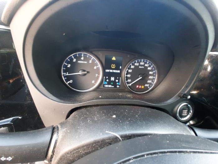 Mitsubishi Outlander 2.0 16V 4x2 Sloopvoertuig (2018, Zwart)