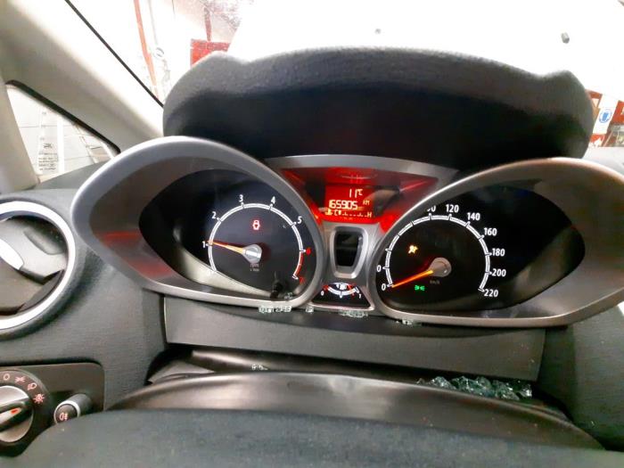 Ford Fiesta 6 1.25 16V Sloopvoertuig (2012, Zilvergrijs, Moondust)