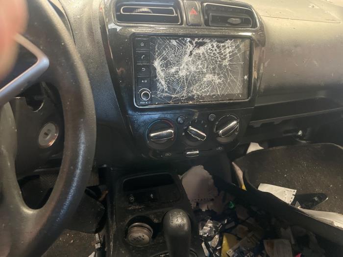 Mitsubishi Space Star 1.2 12V Sloopvoertuig (2021, Grijs)