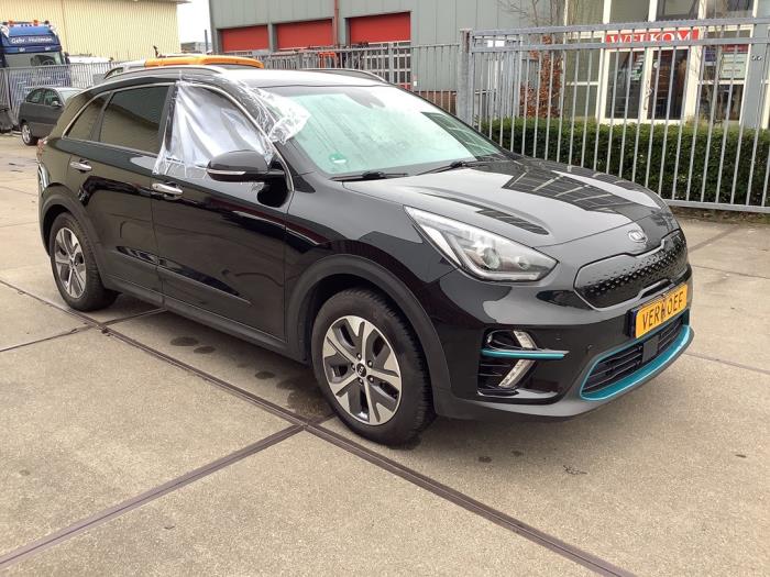 Kia Niro I E-Niro 64 kWh Sloopvoertuig (2019, Zwart)