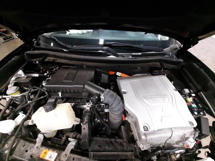 Mitsubishi Outlander 2.0 16V PHEV 4x4 Sloopvoertuig (2016, Zwart)