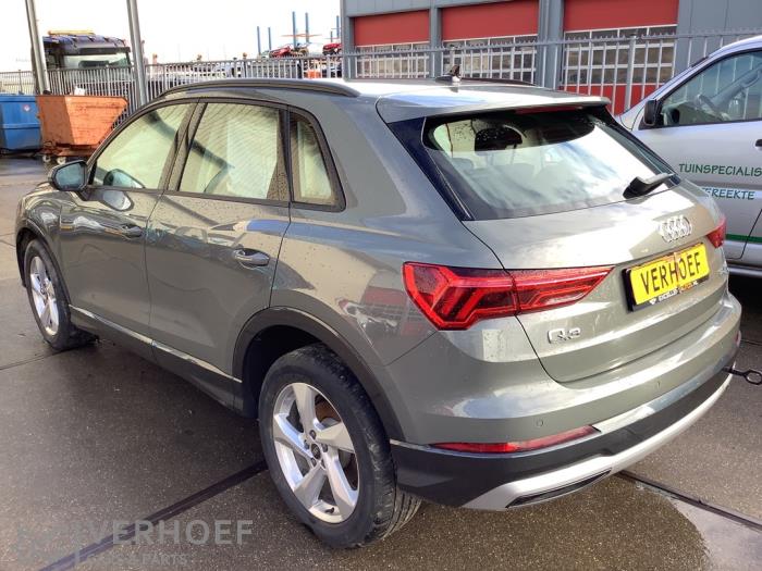 Audi Q3 1.5 35 TFSI 16V Sloopvoertuig (2019, Grijs)
