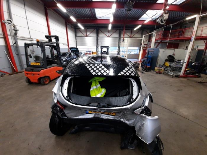 Renault Captur 0.9 Energy TCE 12V Sloopvoertuig (2014, Grijs, Zwart)